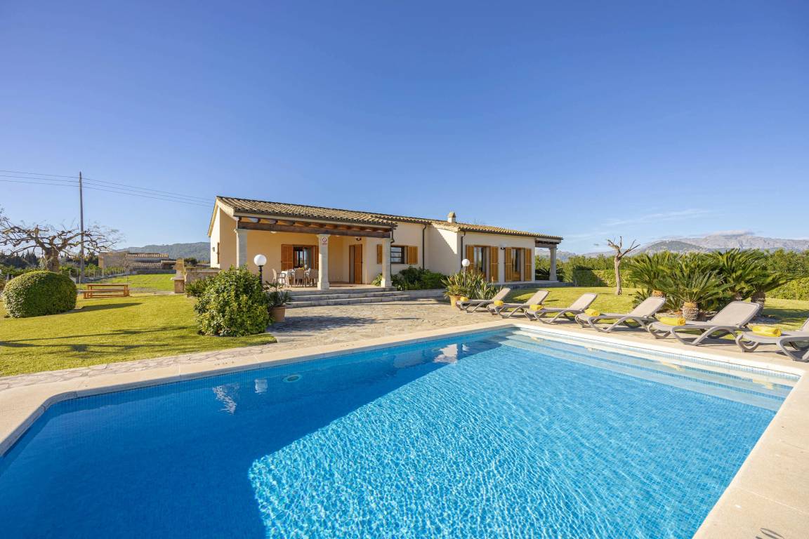 238 M² Villa ∙ 3 Habitaciones ∙ 6 Huéspedes - Alcudia