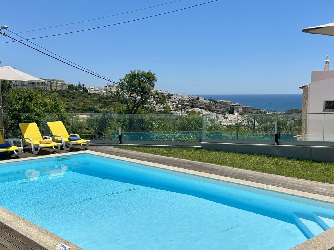 250 M² Villa ∙ 3 Bedrooms ∙ 10 Guests - Faro District