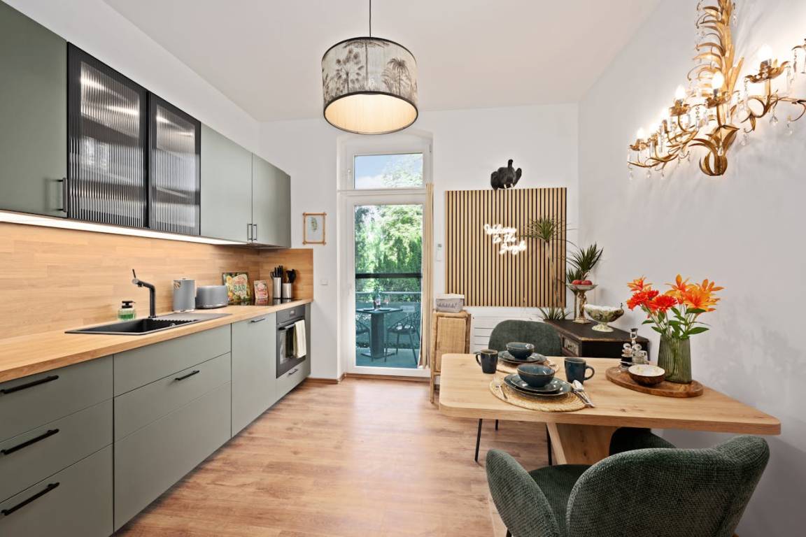 50 M² Appartement ∙ 1 Slaapkamer ∙ 2 Gasten - Halle