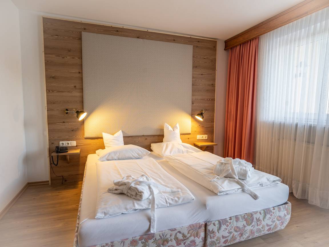 100 M² Apartment ∙ 2 Bedrooms ∙ 5 Guests - Bad Reichenhall