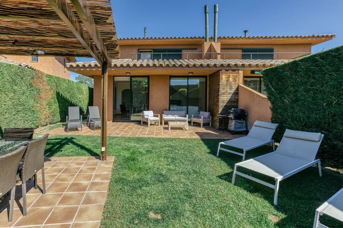 150 M² Villa ∙ 3 Slaapkamers ∙ 6 Gasten - Navata