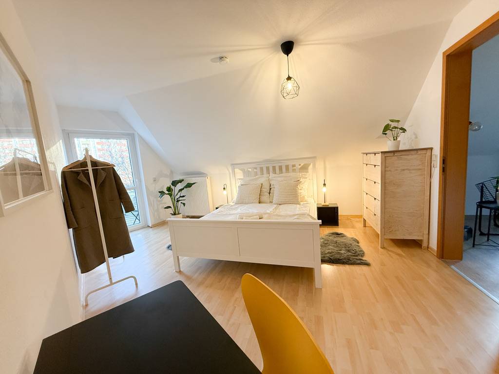 82 M² Apartment ∙ 2 Bedrooms ∙ 7 Guests - Erfurt