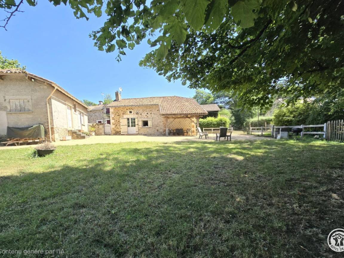 60 M² Cottage ∙ 2 Bedrooms ∙ 4 Guests - Dordogne