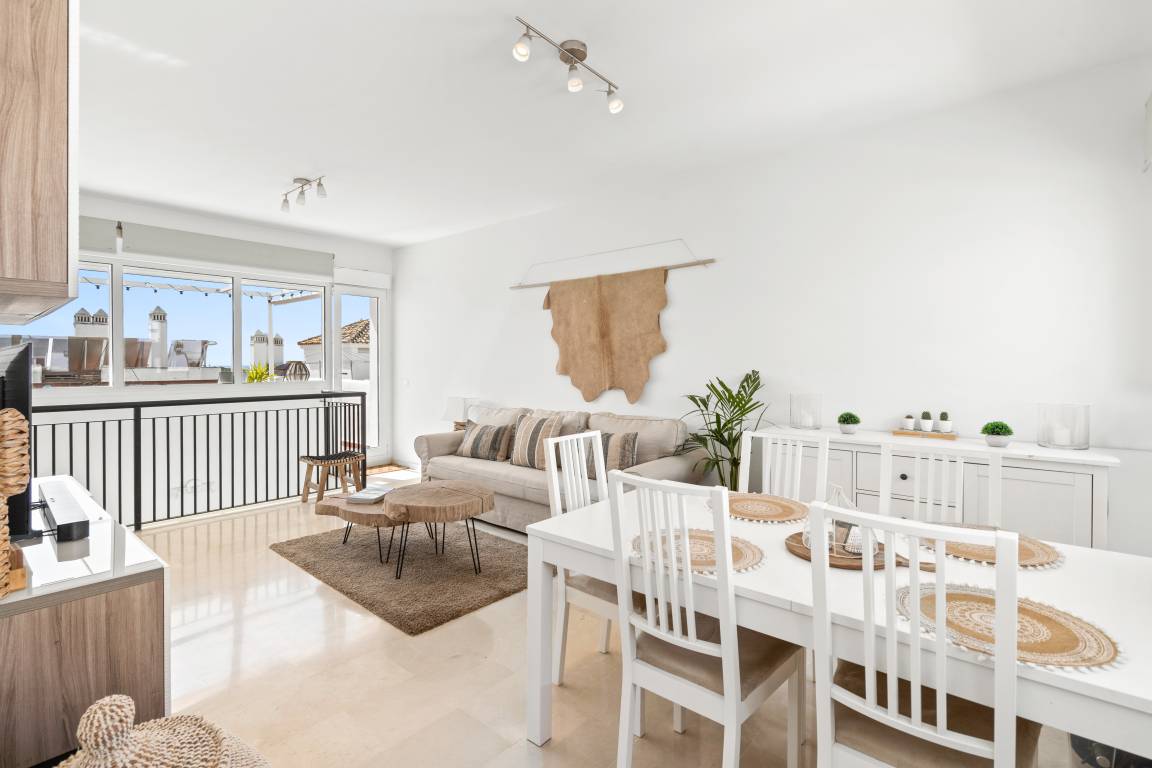 202 M² Apartment ∙ 2 Bedrooms ∙ 6 Guests - Estepona