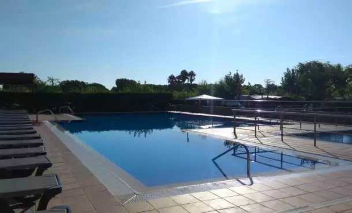 27 M² Camping ∙ 2 Chambres ∙ 6 Personnes - Blanes