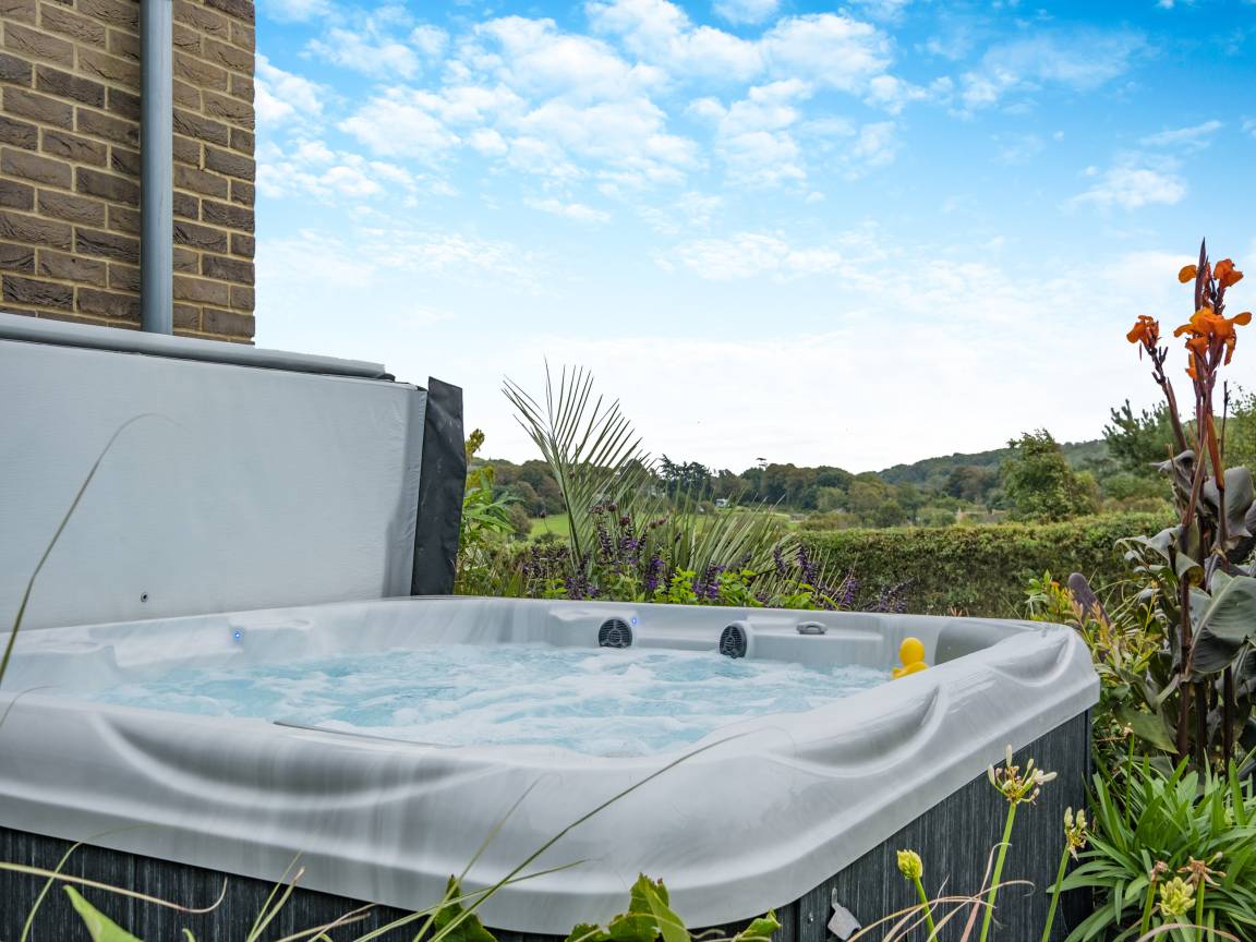 Cottage ∙ 5 Bedrooms ∙ 10 Guests - Milford on Sea