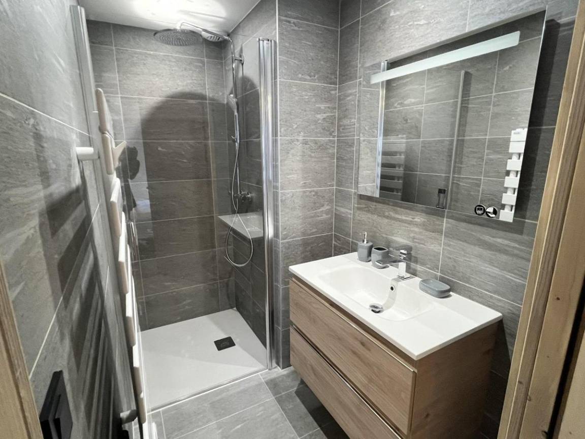 83 m² Ferienwohnung ∙ 3 Schlafzimmer ∙ 8 Gäste – Bild 5