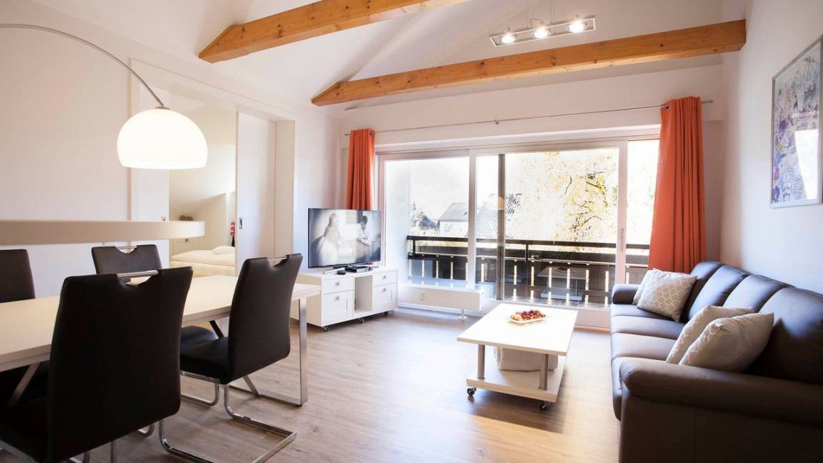 63 M² Ferienwohnung ∙ 2 Schlafzimmer ∙ 4 Gäste - Garmisch-Partenkirchen