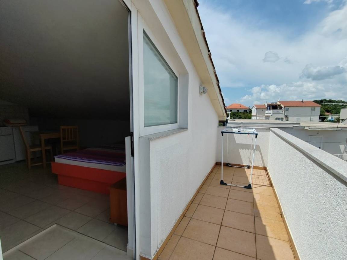 24 M² Appartement ∙ 2 Chambres ∙ 4 Personnes - Tisno