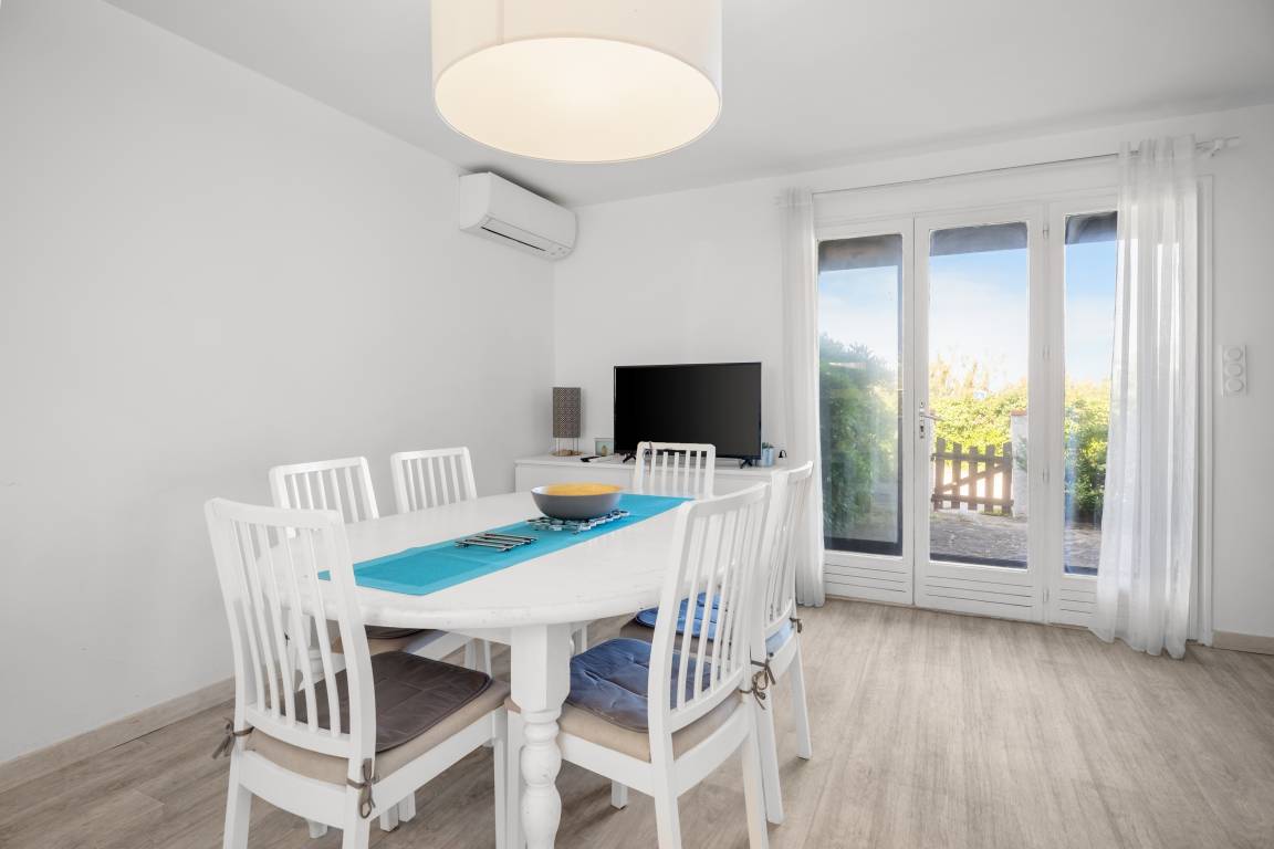 75 M² Maison De Vacances ∙ 3 Chambres ∙ 6 Personnes - Bandol