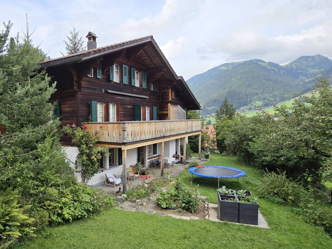 Ferienwohnung ∙ 4 Schlafzimmer ∙ 7 Gäste - Zweisimmen