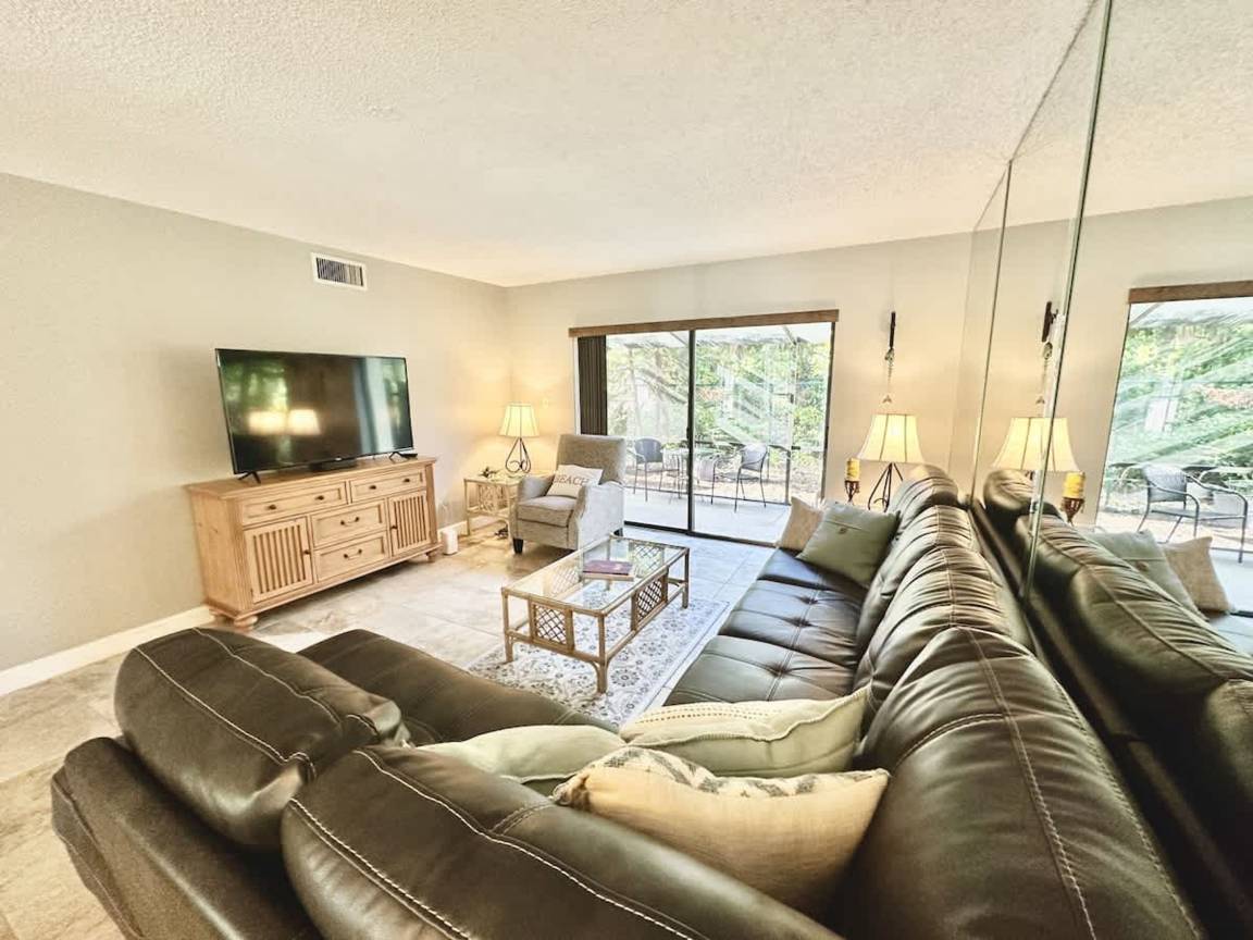 Apartment ∙ 2 Bedrooms ∙ 4 Guests - Siesta Key, FL