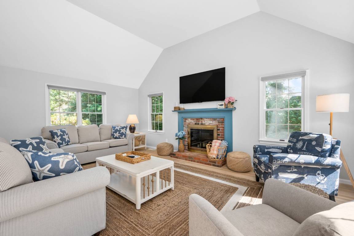 162 M² House ∙ 4 Bedrooms ∙ 8 Guests - Barnstable, MA