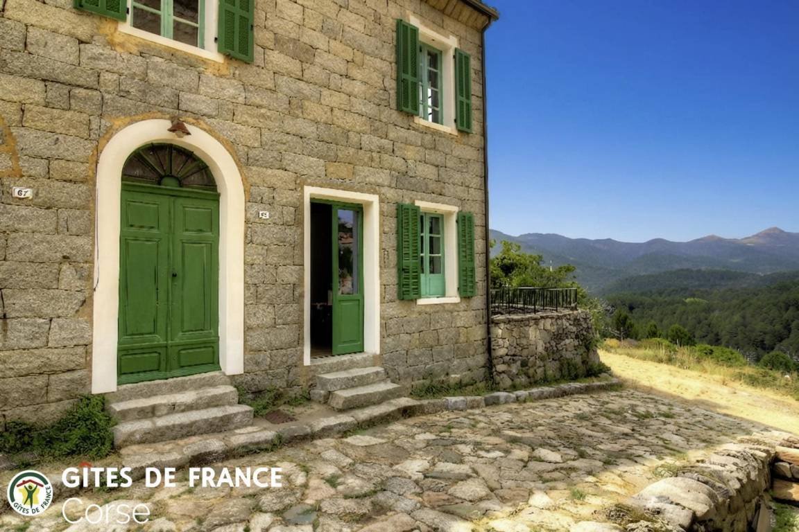 90 M² Gîte ∙ 3 Chambres ∙ 6 Personnes - Corse