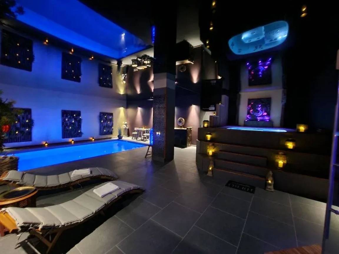350 M² Villa ∙ 1 Habitación ∙ 2 Huéspedes - Ciney