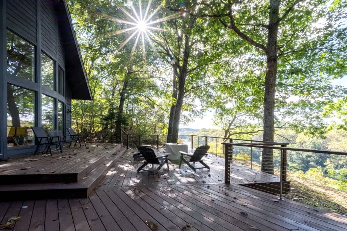 House ∙ 4 Bedrooms ∙ 8 Guests - Shepherdstown, WV