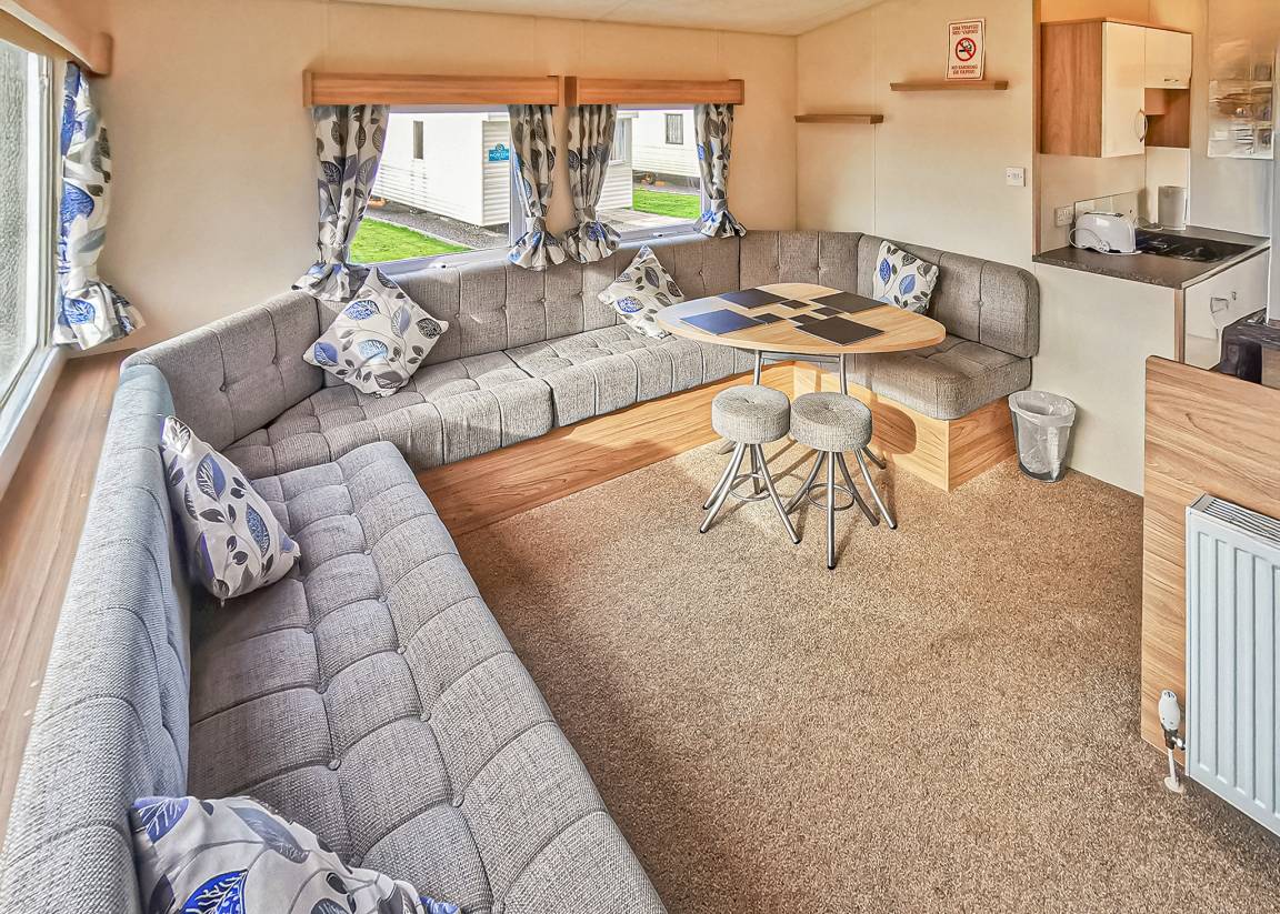 Caravan ∙ 3 Bedrooms ∙ 6 Guests - New Quay