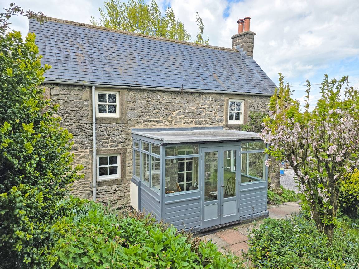 Cottage ∙ 2 Bedrooms ∙ 3 Guests - Alstonefield