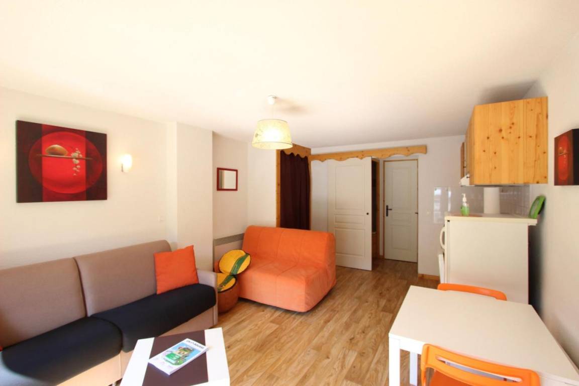 25 m&sup2; Studio 1 Schlafzimmer 4 G&auml;ste