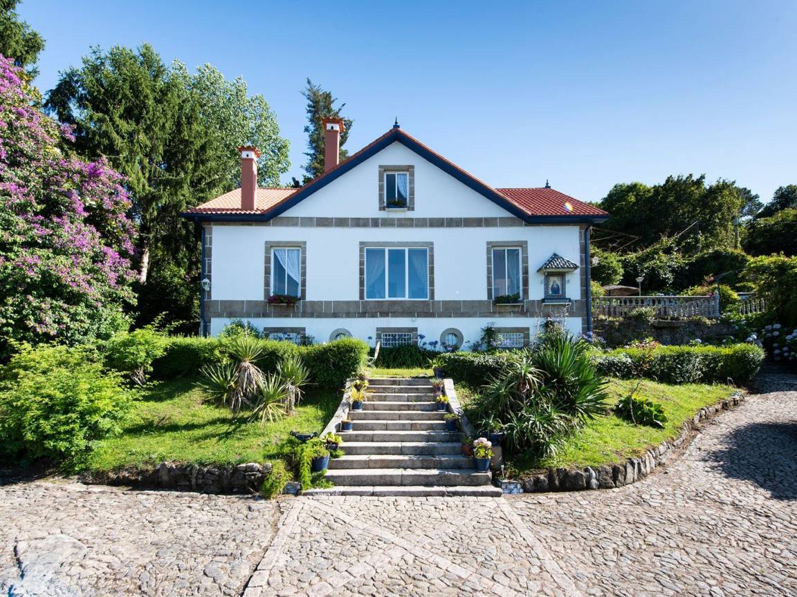 380 M² Ferienhaus ∙ 8 Schlafzimmer ∙ 12 Gäste - Redondela