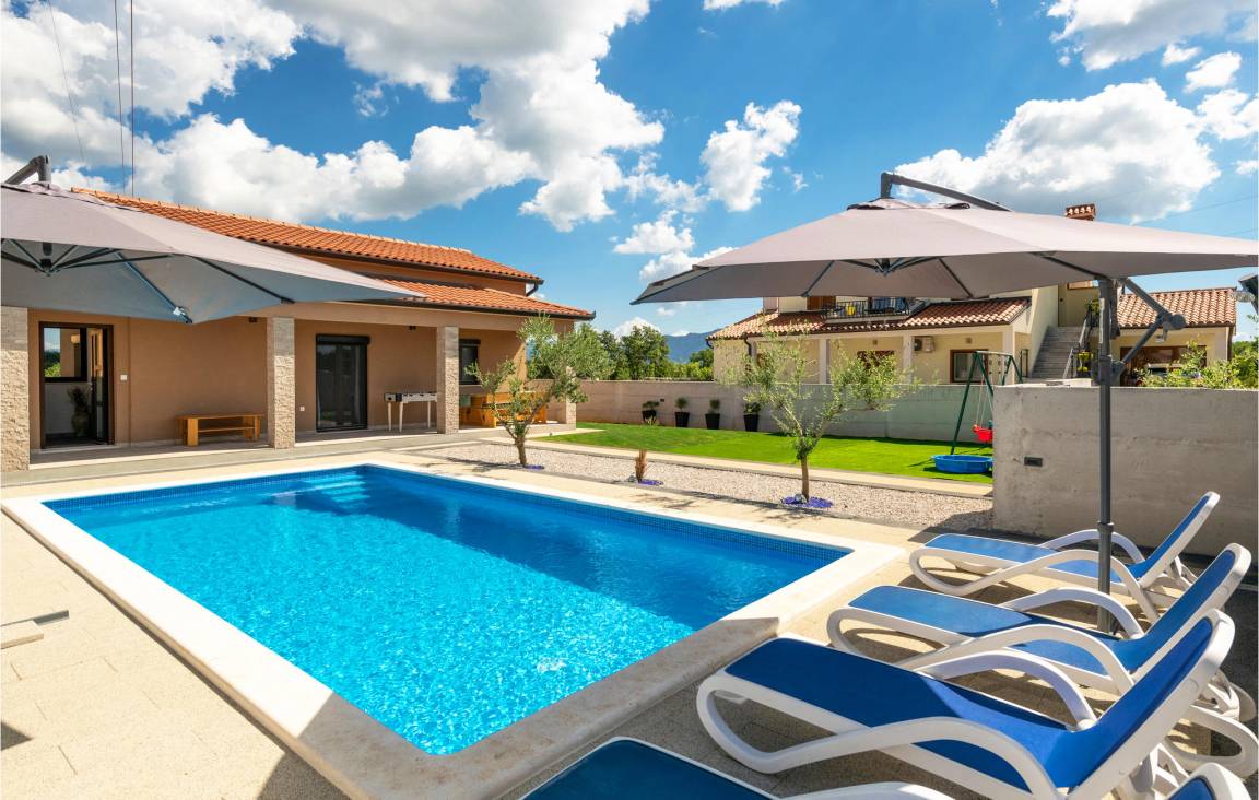 46 M² House ∙ 2 Bedrooms ∙ 4 Guests - Labin
