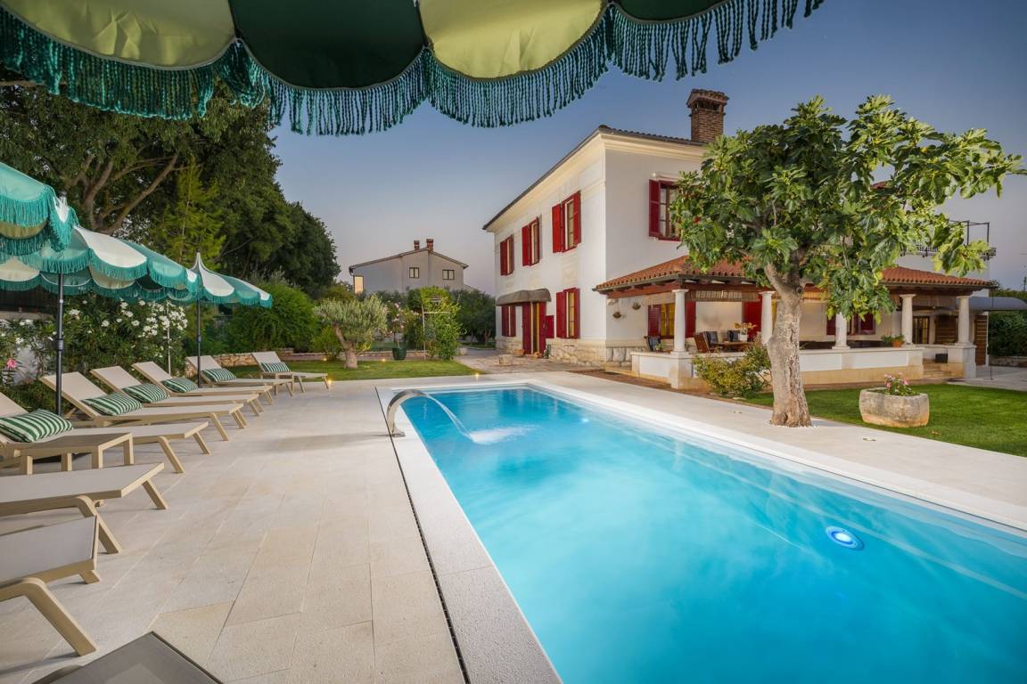 500 M² Villa ∙ 4 Chambres ∙ 10 Personnes - Vrsar