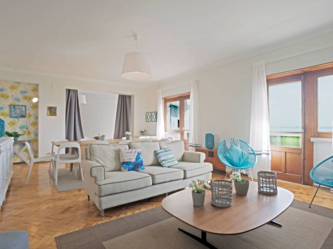 214 M² Apartamento ∙ 6 Habitaciones ∙ 19 Huéspedes - Seixal