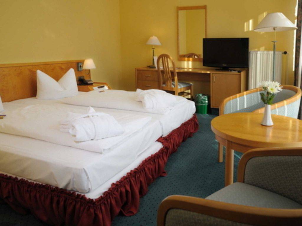 22 M² Hôtel ∙ 2 Personnes - Neustrelitz