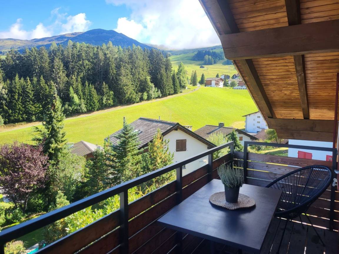 90 M² Ferienwohnung ∙ 1 Schlafzimmer ∙ 6 Gäste - Obersaxen