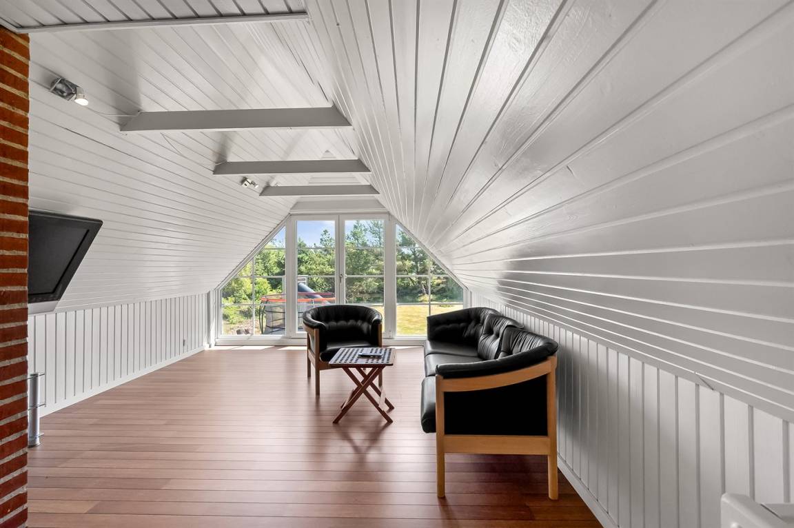 212 m&sup2; Ferienhaus 5 Schlafzimmer 12 G&auml;ste