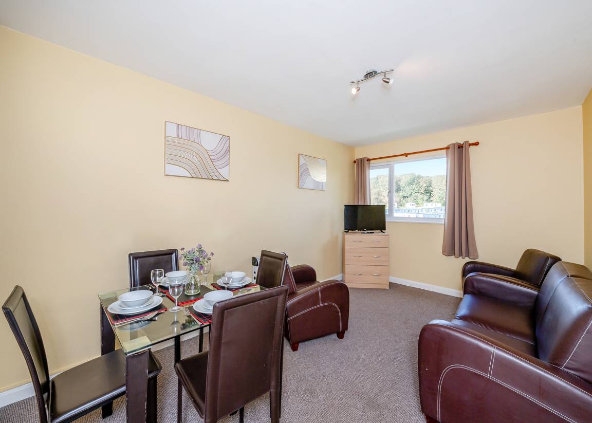 Apartment ∙ 2 Bedrooms ∙ 6 Guests - Broadsands Beach