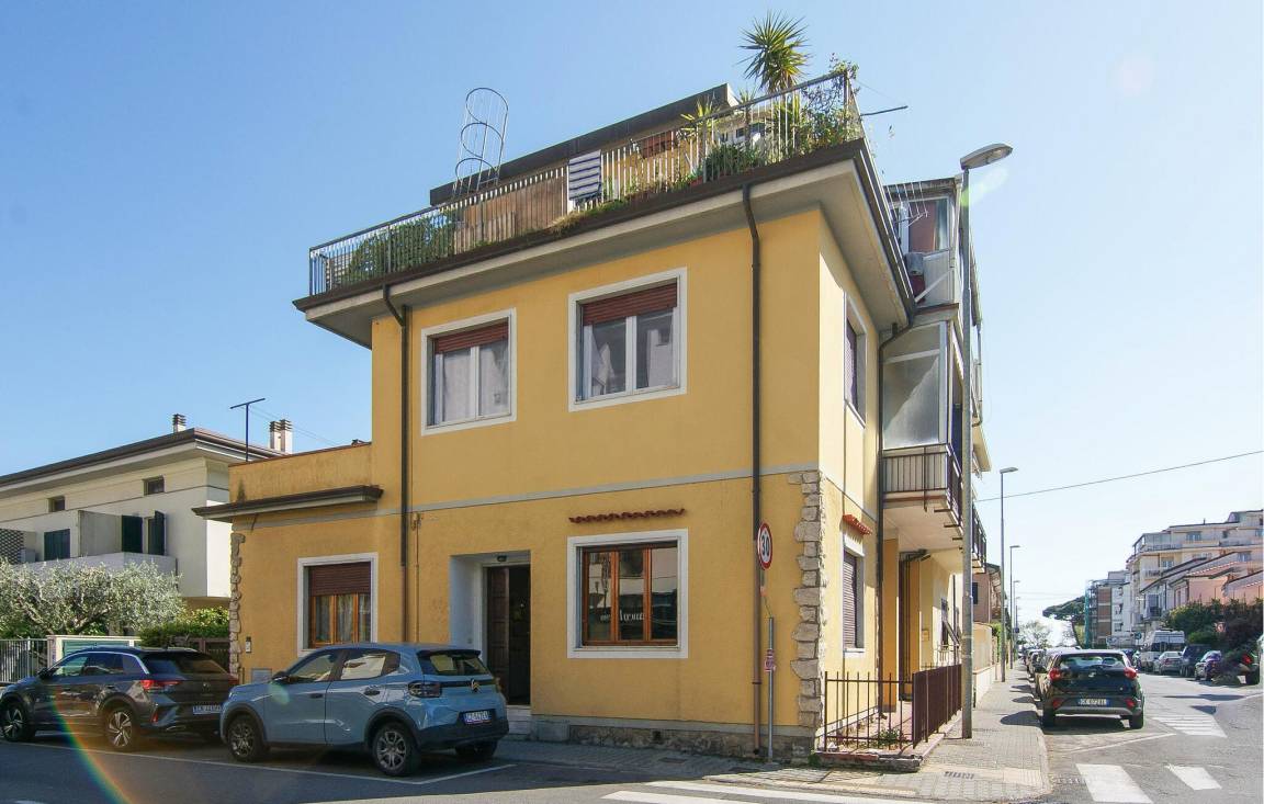 110 M² Appartamento Vacanza ∙ 2 Camere Da Letto ∙ 6 Ospiti - Carrara