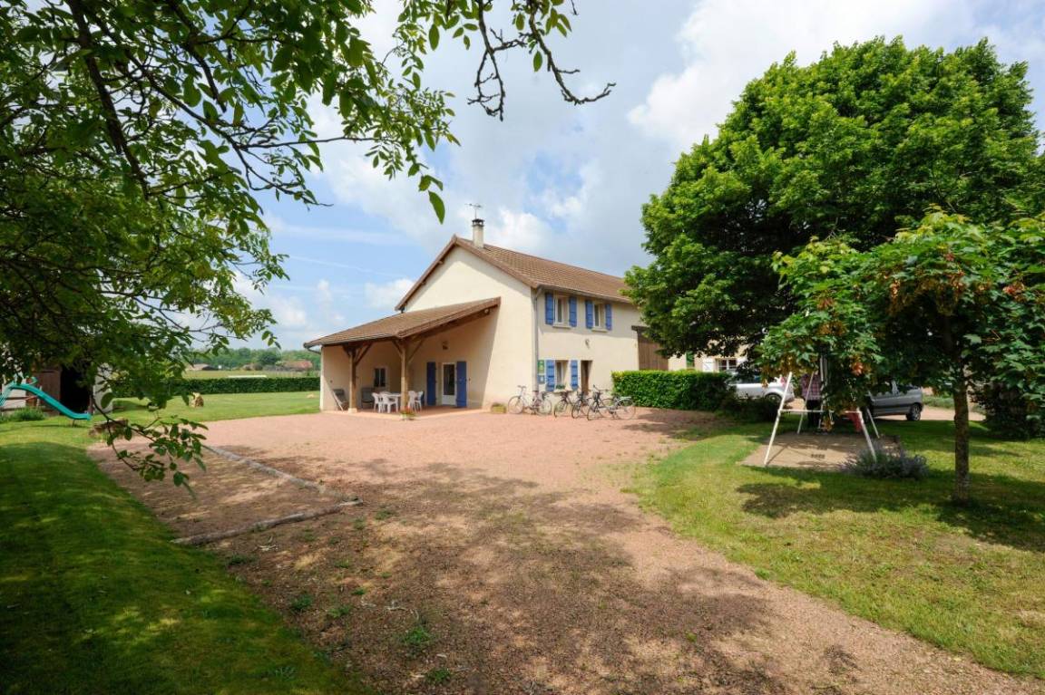 94 m&sup2; G&icirc;te 3 Schlafzimmer 7 G&auml;ste