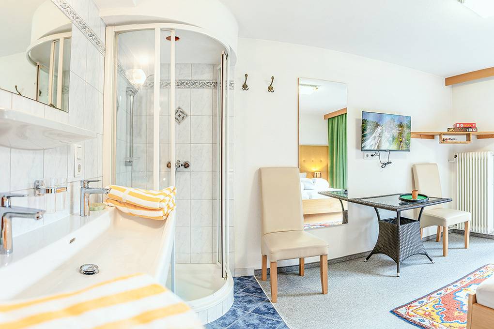 70 m² Ferienwohnung ∙ 2 Schlafzimmer ∙ 5 Gäste – Bild 13