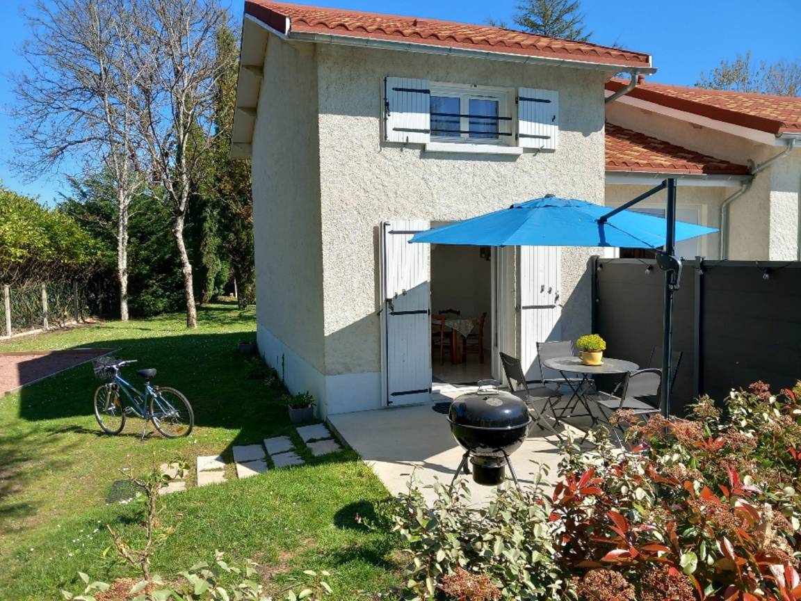 50 M² Maison De Vacances ∙ 2 Chambres ∙ 4 Personnes - Ribérac