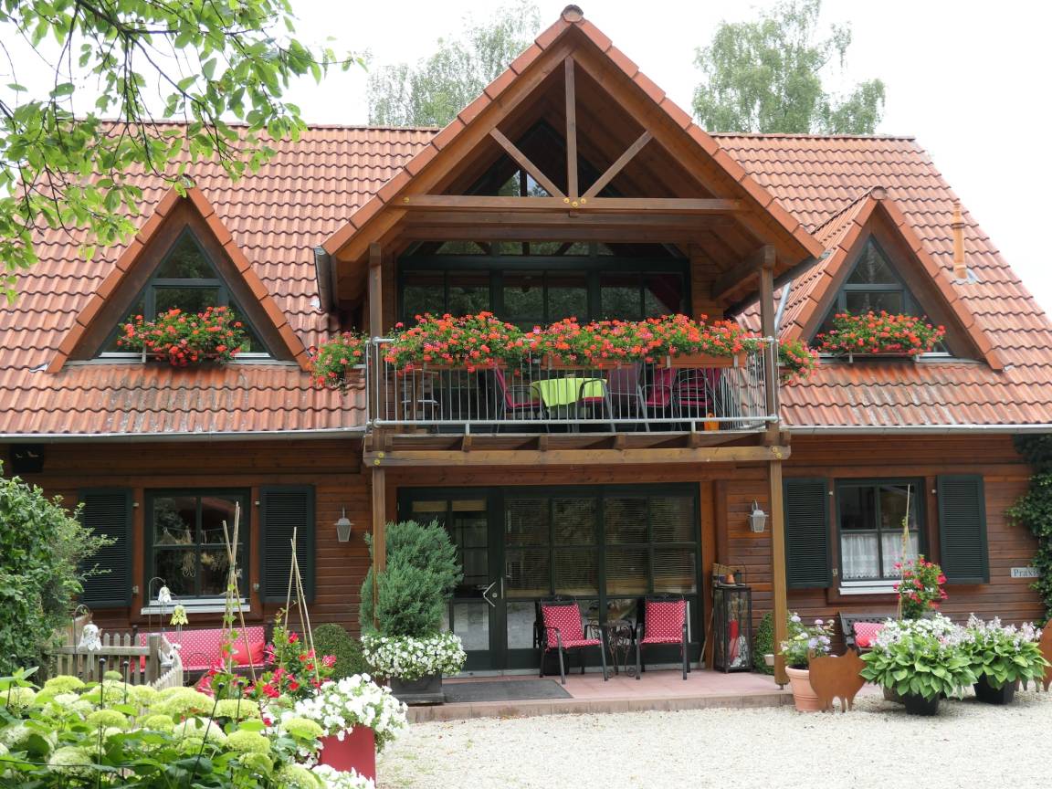 80 M² Ferienwohnung ∙ 4 Schlafzimmer ∙ 8 Gäste - Pegnitz
