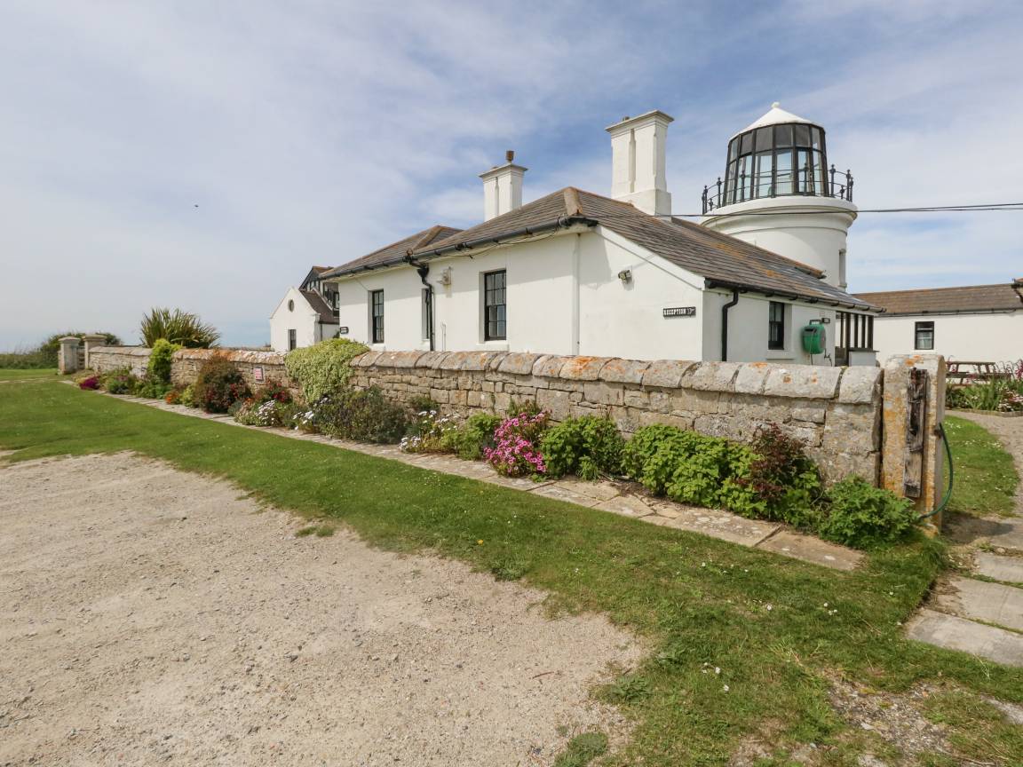 Cottage ∙ 2 Bedrooms ∙ 4 Guests - Weston