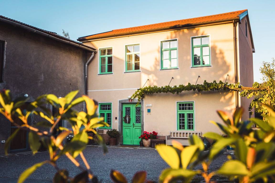 Villa ∙ 3 Bedrooms ∙ 8 Guests - Slovenia