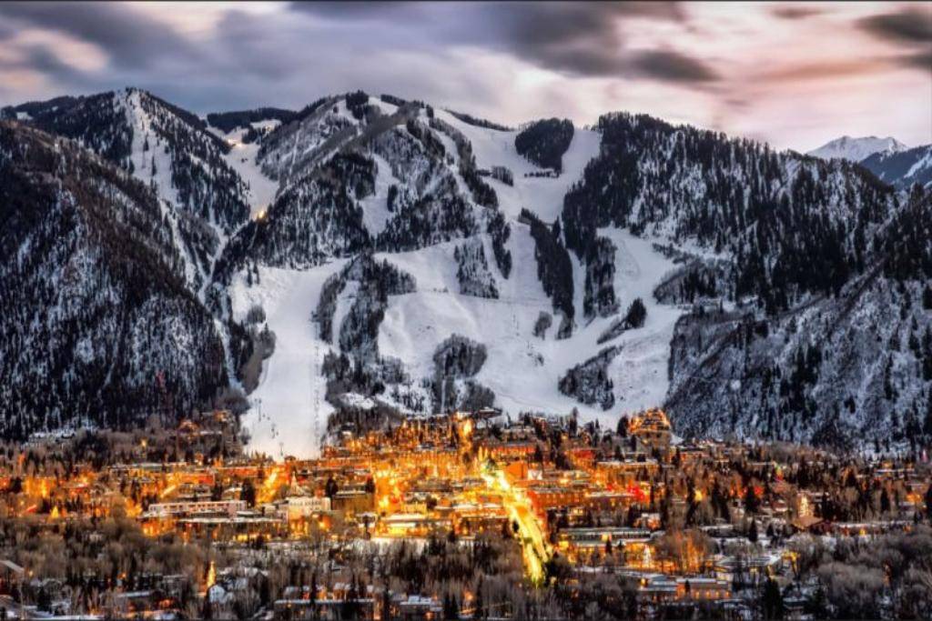 House ∙ 2 Bedrooms ∙ 6 Guests - Aspen, CO