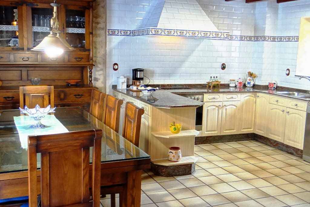 180 M² Apartamento ∙ 4 Habitaciones ∙ 9 Huéspedes - Carnota