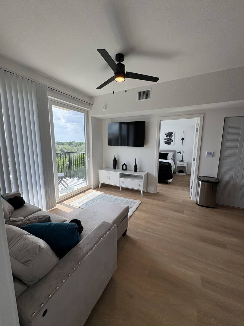 79 M² Apartment ∙ 2 Bedrooms ∙ 4 Guests - Houston, TX