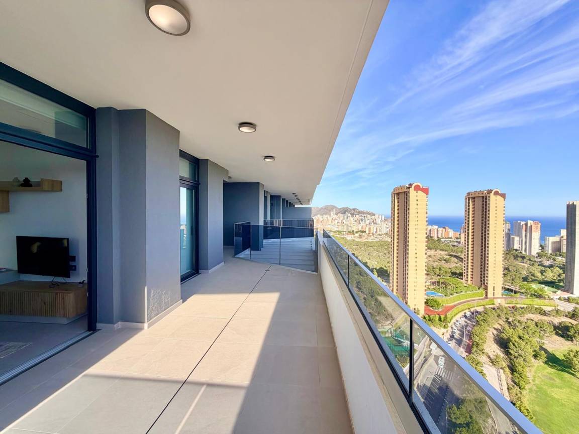 120 M² Apartment ∙ 3 Bedrooms ∙ 6 Guests - Benidorm