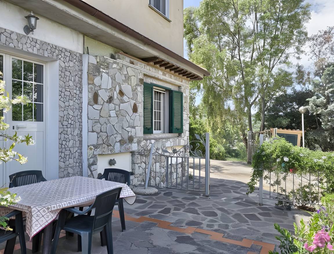 80 M² Apartamento ∙ 2 Habitaciones ∙ 5 Huéspedes - Capoliveri