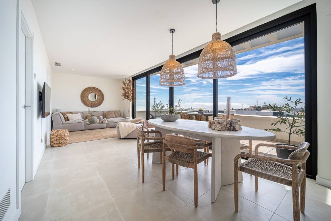 76 M² Ferienwohnung ∙ 2 Schlafzimmer ∙ 4 Gäste - Fuengirola