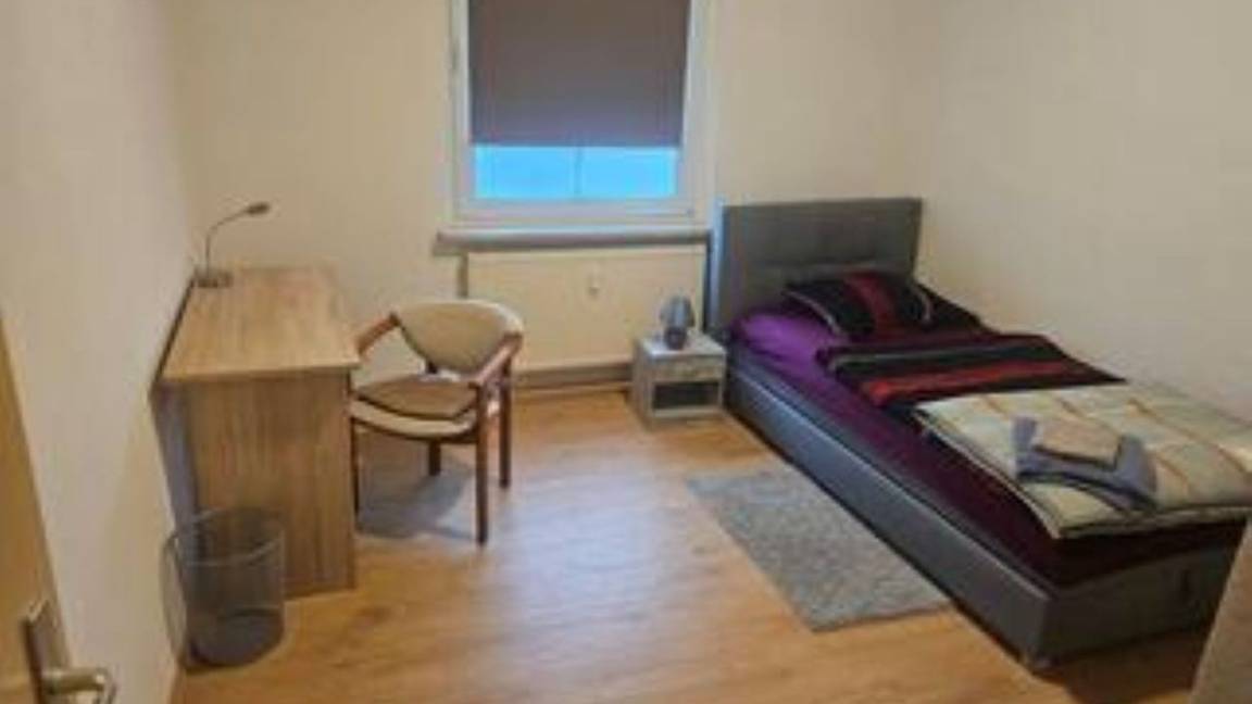 80 M² Ferienwohnung ∙ 5 Gäste - Merseburg