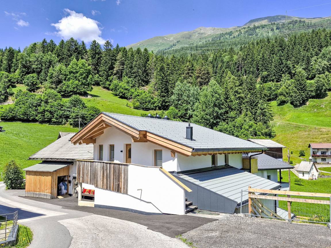 55 M² Apartment ∙ 2 Bedrooms ∙ 5 Guests - Ladis