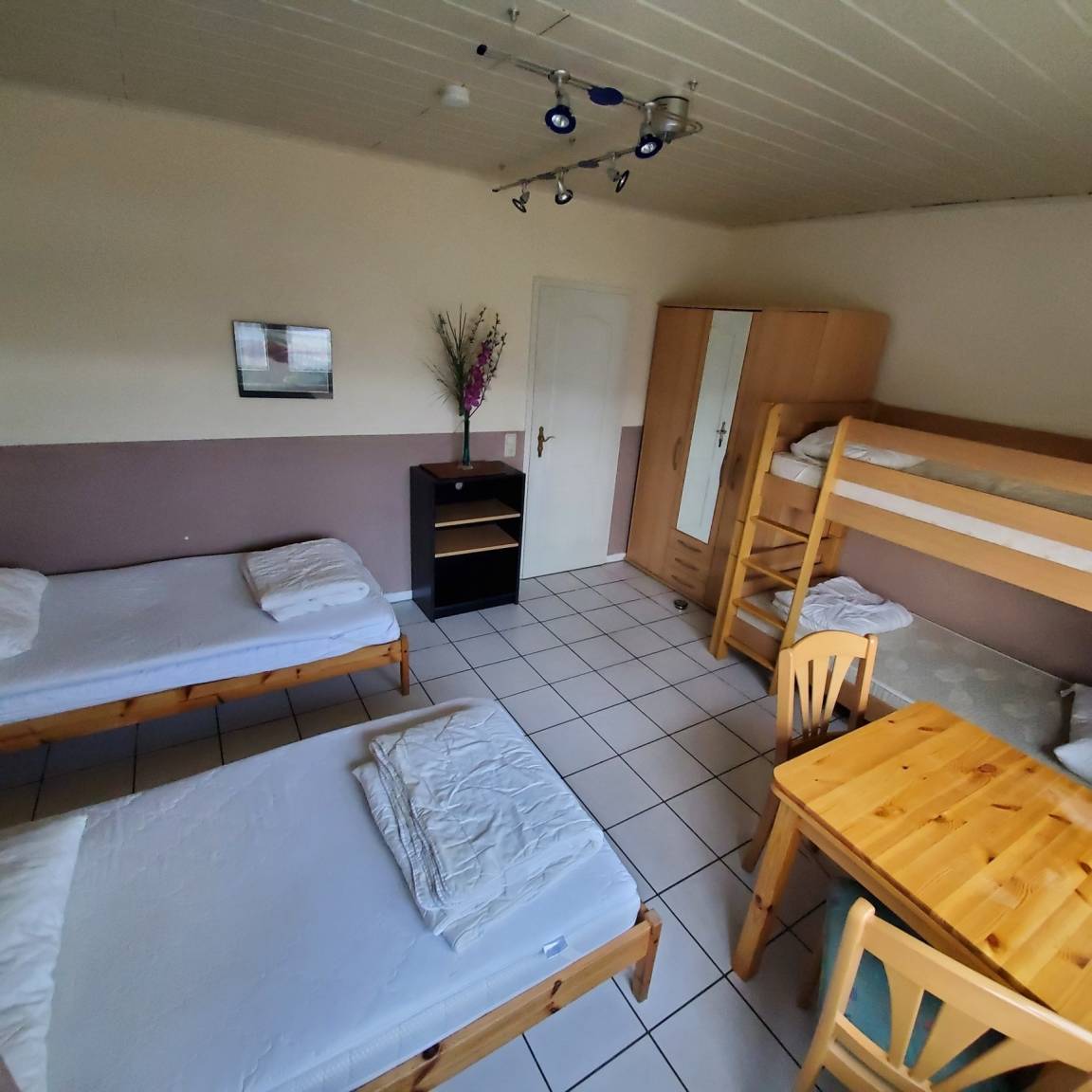 155 m² Ferienhaus ∙ 4 Schlafzimmer ∙ 15 Gäste – Bild 19