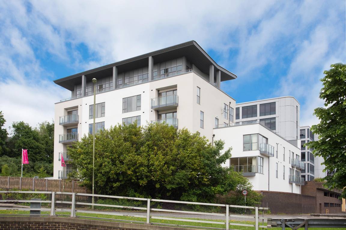 79 M² Huoneisto ∙ 2 Makuuhuonetta ∙ 4 Vierasta - Basingstoke