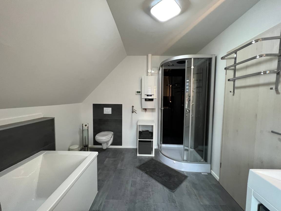 75 m² Ferienwohnung ∙ 1 Schlafzimmer ∙ 4 Gäste – Bild 9