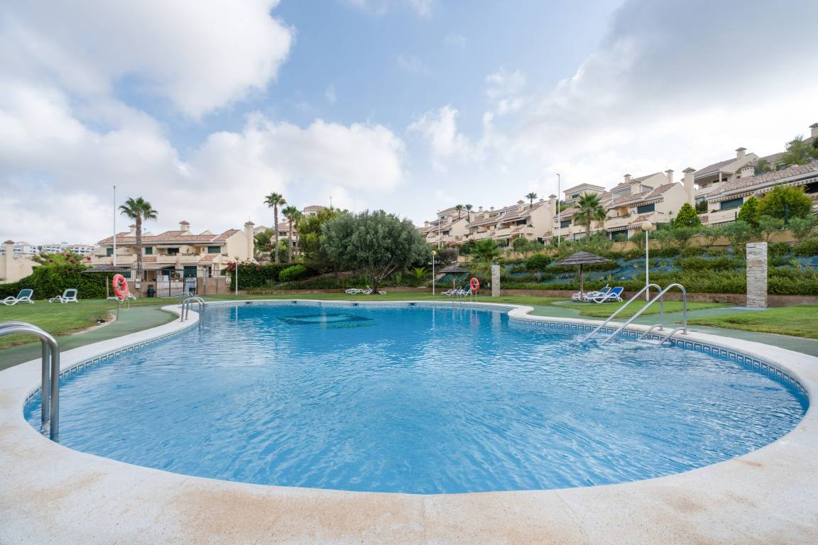 75 M² House ∙ 2 Bedrooms ∙ 5 Guests - Cabo Roig